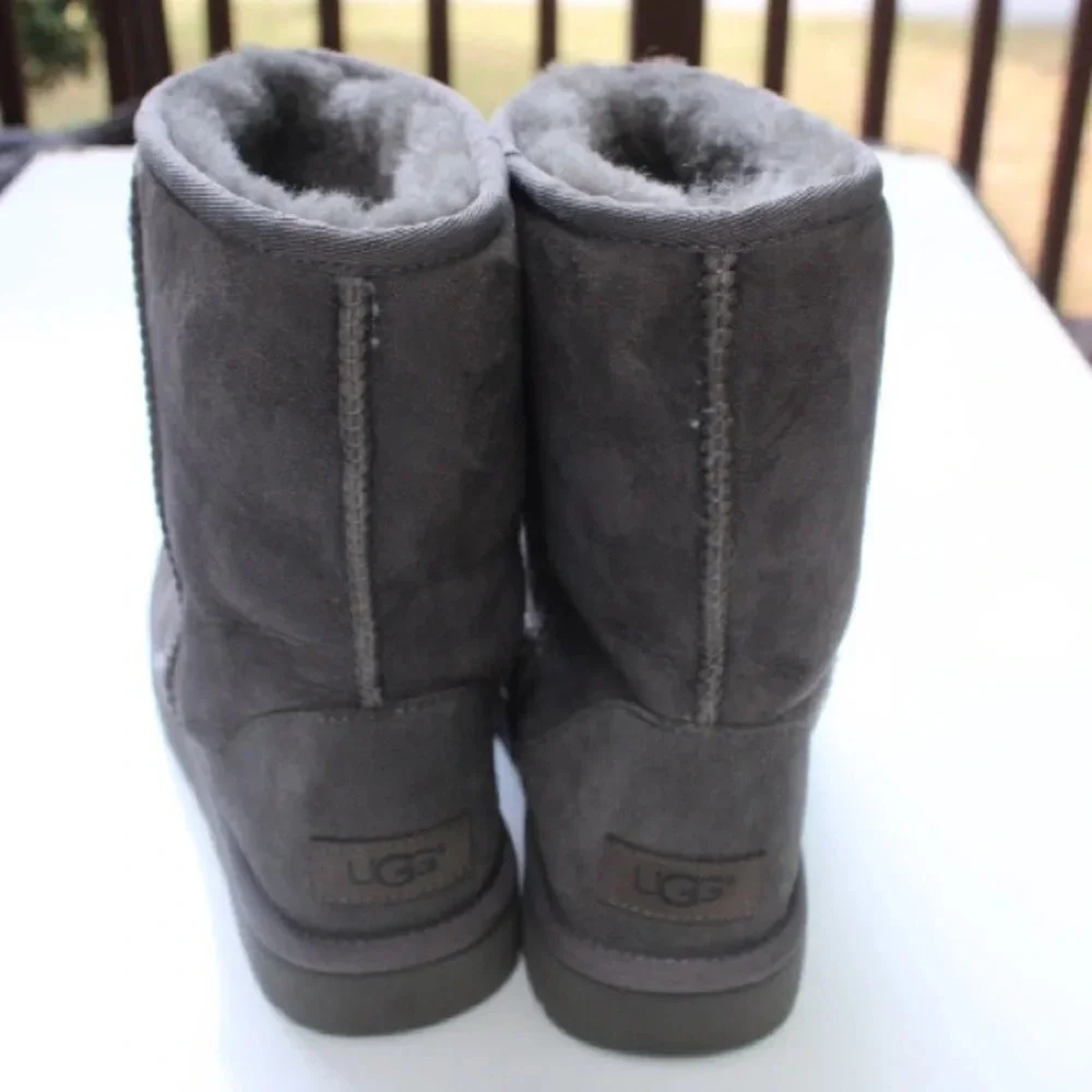 NWOT UGG classic tall boots